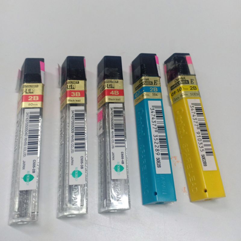 ไส้ไส้ดินสอกด แกนดินสอกดpentel 0.5,0.7,0.9
ความเข้ม 2B, 3B, 4B