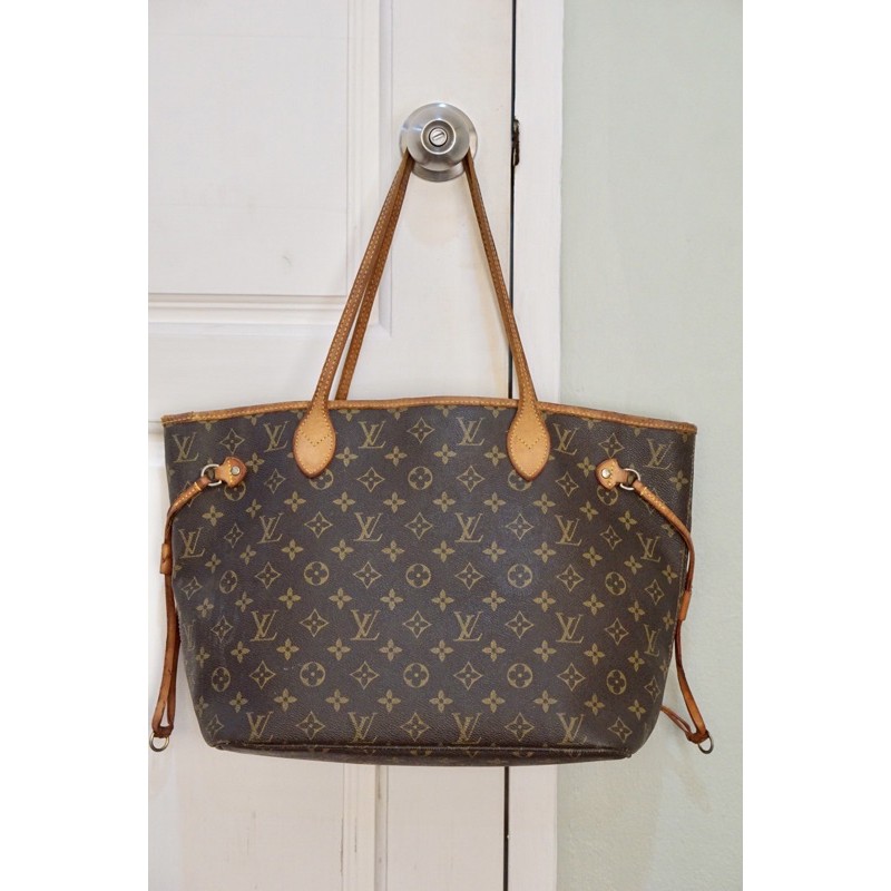 S A L E ส่งต่อ กระเป๋าหลุยส์วิตตอง LV NEVERFULL ขนาด MM งานไฮเอ็น หนังแท้ มือสอง