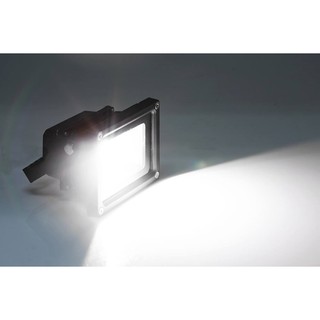 โคมสปอร์ตไลท์ ส่องสนาม ฟลัดไลท์แอลอีดี สปอร์ตไลท์ EVE 50W Daylight ขาว /Warmwhite ส้ม 1ชิ้น