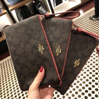 Coach คล้องมือ Size L 1ซิป