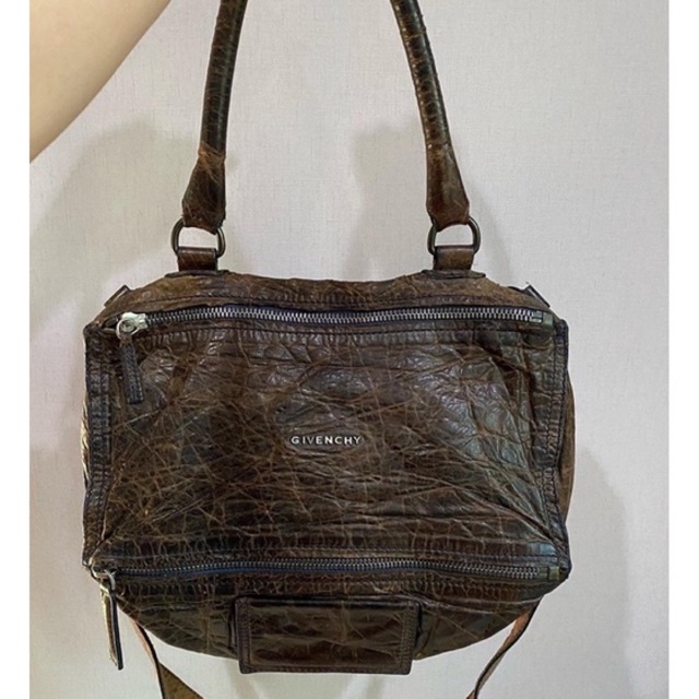 GIVENCHY Brown Wrinkled Sheepskin Leather Pandora Bag  จีวองชี จีวองชี่ ของแท้ กระเป๋ามือสอง แบรนด์เนม