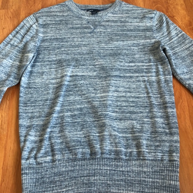เสื้อกันหนาวเเขนยาว GAP