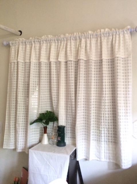 แนะนำ ผ้าม่าน ผ้าม่านหน้าต่างผ้าตารางสีขาวนวล แบบมีระบายถักโครเชต์เล็กงาน Handmade พร้อมที่ผูกม่าน ราคาพิเศษ มีเก็บเงินปลายทาง