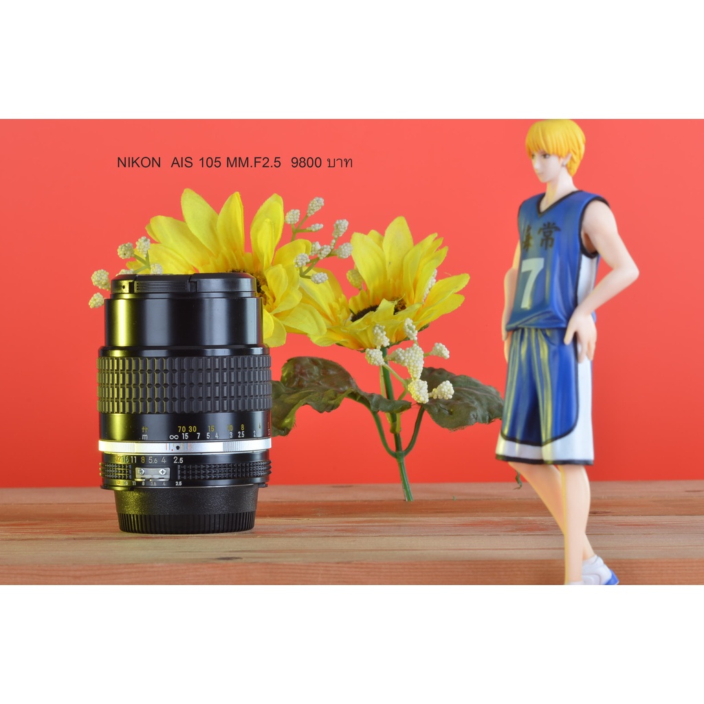 nikon.ais105mm.f2.5-nikon.af85mm.f1.4d-ais35-70mm.f3.5