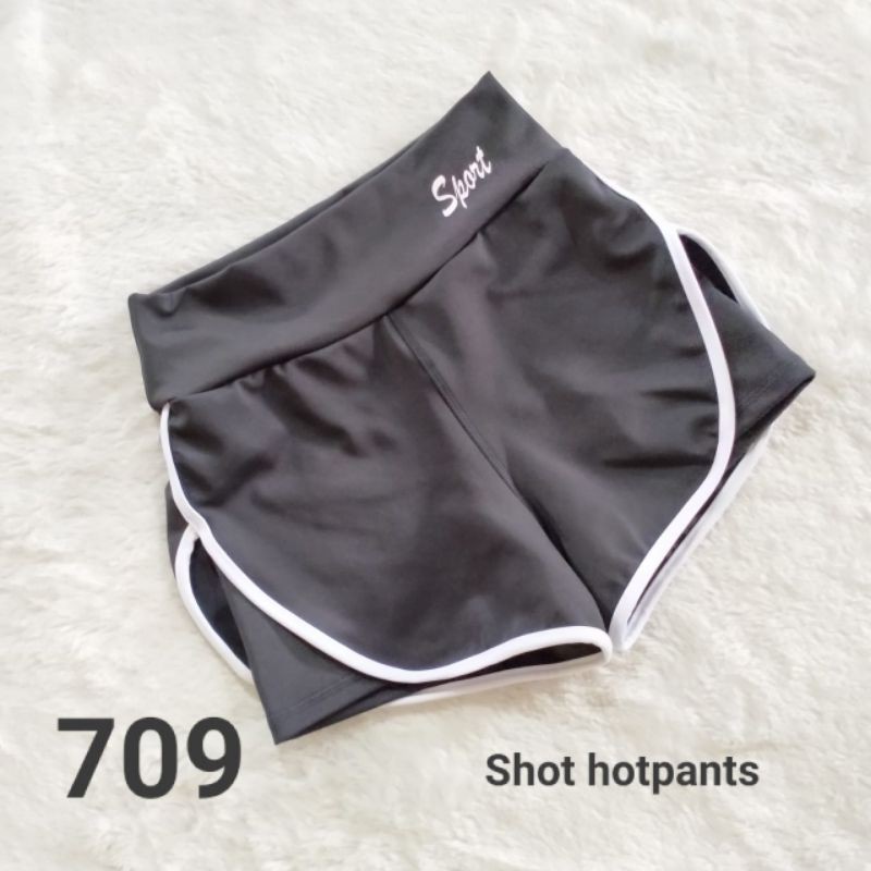 HOTPANTSPORT กางเกงยิมผู้หญิง FITNESS GYM SHORT PANTS