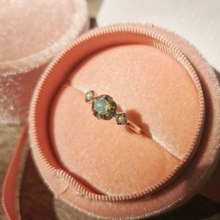 OPAL RING แหวนโอปอลเหลือบรุ้ง​ เกรดพรีเมียม​ น​้ำสวย ประดับมุก ตัวเรือนเงินแท้ 925