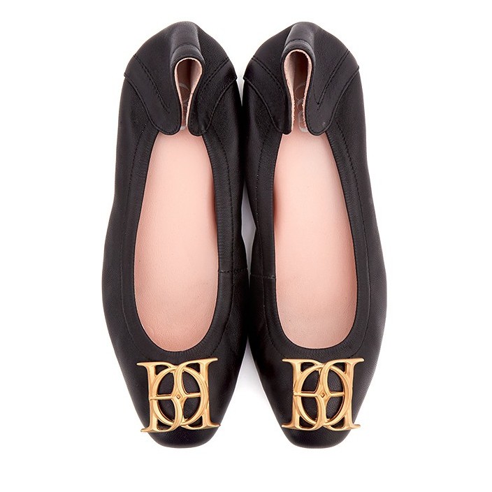 O&B รองเท้าหนังแกะ รุ่น AUDREY CREST IN GIRL IN BLACK-11087CS32166F_C9BKXX