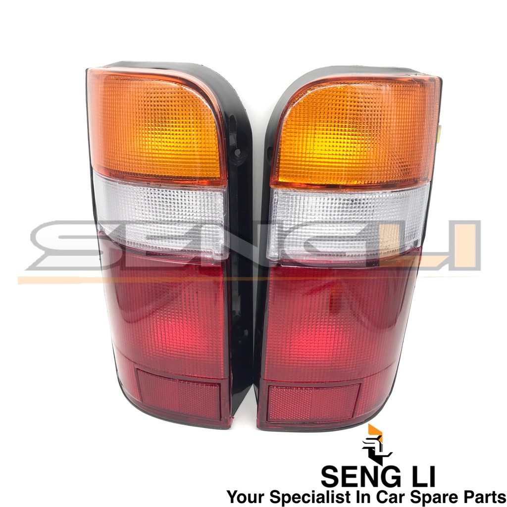 TOYOTA HIACE (1993) LH113 TAIL LAMP-LH หรือ RH