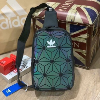 💫 Adidas Originals 3D Mini Airline Waist Bag กระเป๋าสะพายสไตล์สปอร์ตทรงคาดอกรุ่นใหม่ สีมัลติ