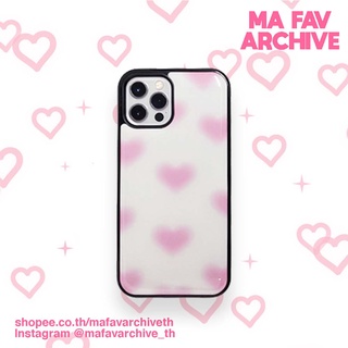 (pre-order เกาหลี) mafavarchive - Pink heart flutter epoxy case เคสมือถือคลุมรอบเครื่อง ขอบยางดำ ลายหัวใจจิ๋ว ชมพู สีขาว