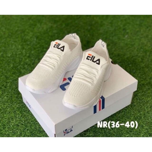 รองเท้าFila รองเท้าผ้าใบ พร้อมส่ง