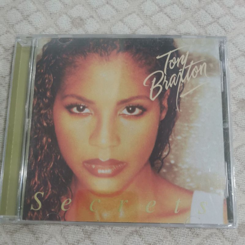 Toni Braxton SECRETS (INCLUDED:Un-Break My Heart)