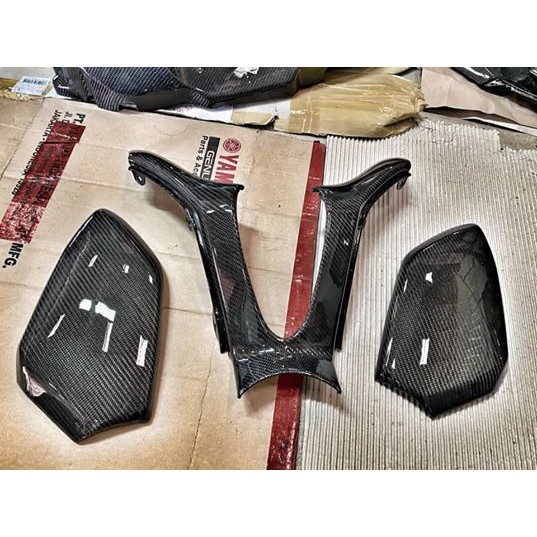 ชุดตัวY+กระเป๋า XMAX 300 คาร์บอนแท้ลาย2