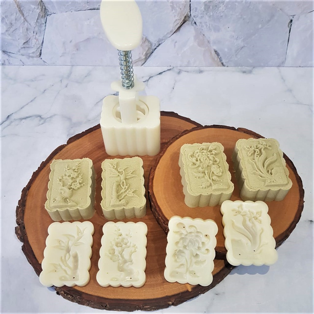 แม่พิมพ์ขนมไหว้พระจันทร์ (50gr) แม่พิมพ์กดขนมไหว้พระจันทร์ (4 ชิ้น) PREMIUM-SQ FLOWER