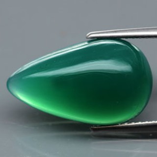 คาลซิโดนีสีเขียว (GreenChalcedony) 8.15 กะรัต (6240)