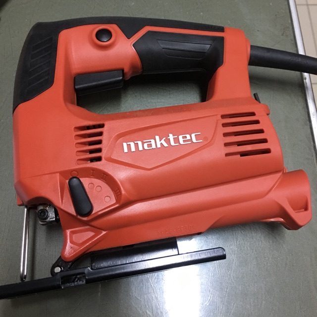 เลื่อยจิ้กซอ MAKTEC  MT 431