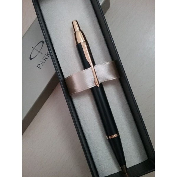 ปากกา PARKER ด้ามสีดำ - ทอง