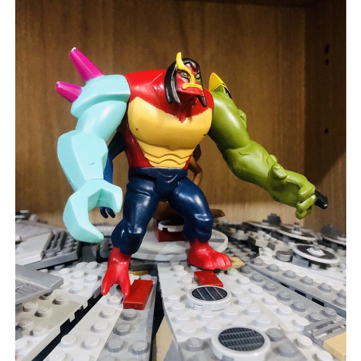 Ben 10 Ultimate Alien Ultimate Kevin Figure Bandai 4