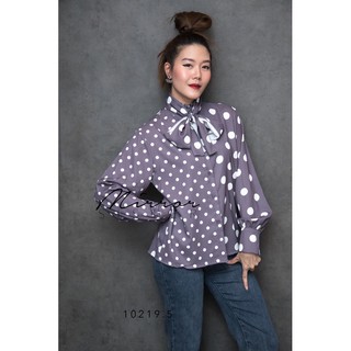 DeLTa DoT BLouSe•• เสื้อแขนยาวคอจีนลายจุดเล็กข้างนึง จุดใหญ่อีกข้างนึง