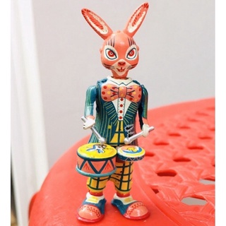 Tin toy easter bunny สวย งานปั้ม