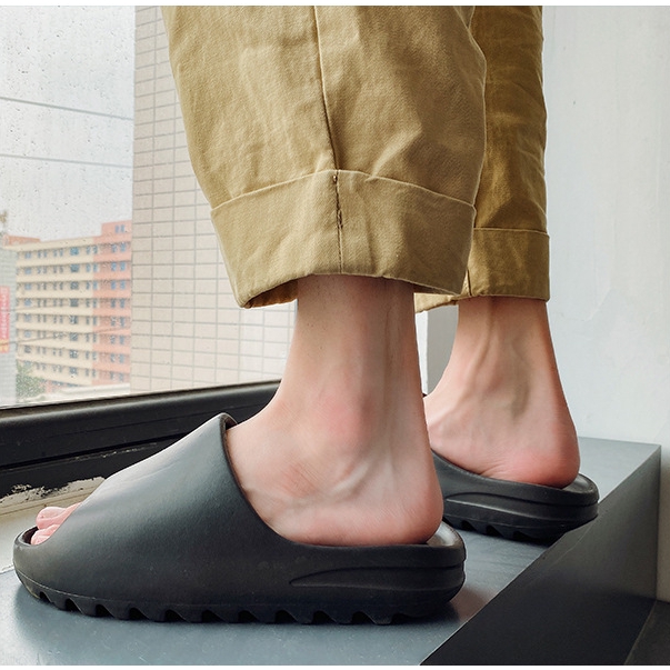 Adidas Yeezy Slides All Black – The Shoe Factory
