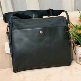 (ผ่อน0%) กระเป๋าชาย สะพายข้าง สีดำ ผ้าไนลอน และหนัง COACH F21554 Camera with Varsity Stripe Black Nylon Messenger Bag