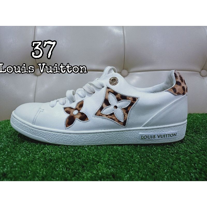 รองเท้า Louis Vuitton size 37