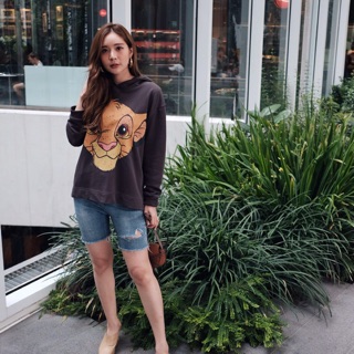 เสื้อjumper lion king ผ้าเนื้อดีไม่หนานะคะ ทรงสวยน่ารักมากค่ะ