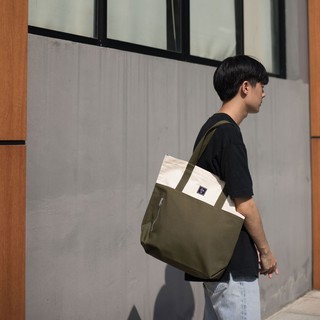 กระเป๋าสะพาย / ZINC - TWO TONE TOTE / BEIGE - OLIVE