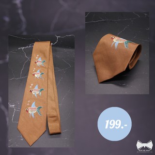 เนคไทสีน้ำตาลชาเย็นรูปปลา - Brown necktie with fish pattern