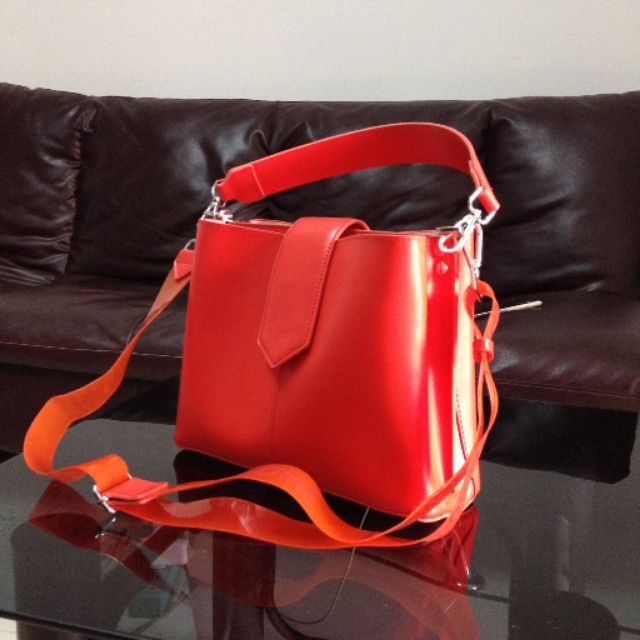 กระเป๋า ZARA