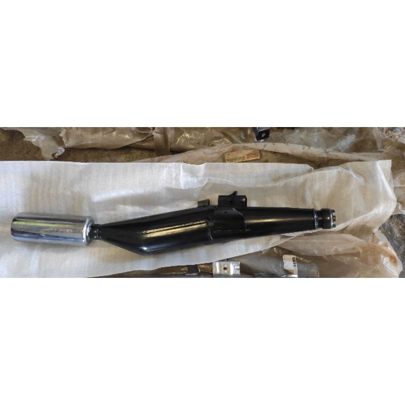 ท่อไอเสียแท้ใหม่ Yamaha belle100 belle-R