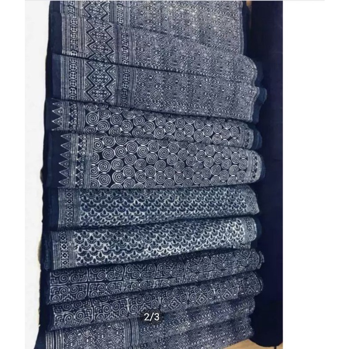 ผ้าชาวเขา ผ้าเขียนเทียน ชุดชาวเขา indigo thai hilltribe ย้อมคราม มัดย้อม ผ้าย้อมคราม ผ้าพื้นเมือง ผ้