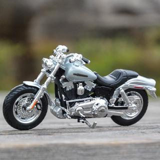 Maisto 1:18 Harley-Davidson 2009 FXDFSE CVO Fat Bob รถหล่อแบบคงที่โมเดลรถจักรยานยนต์ของเล่นงานอดิเรกของสะสม