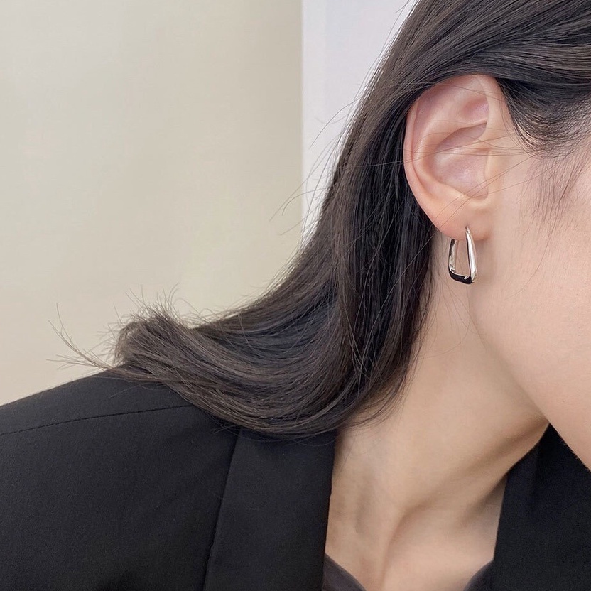 earika.earrings - trapezoid hoop ต่างหูห่วงสี่เหลี่ยมคางหมูก้านเงินแท้ชุบทองคำขาว/ทอง เหมาะสำหรับคนแพ้ง่าย - รูปที่ 5