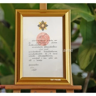 กรอบรูปเพื่อใส่ใบเครื่องราชอิสริยาภรณ์ ขนาดภาพ 25.5 cm x 39.2 cm. **ไม่ใช่ขนาด A4** +พร้อมกระจกใส +ขาตั้ง +หูแขวนผนัง++