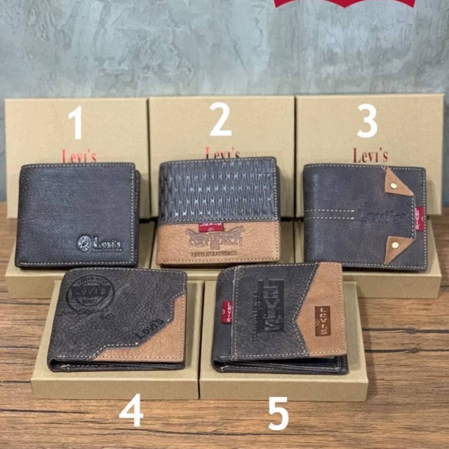 กระเป๋าสตางค์ใบสั้น Levi's Men's Synthetic Leather Wallets