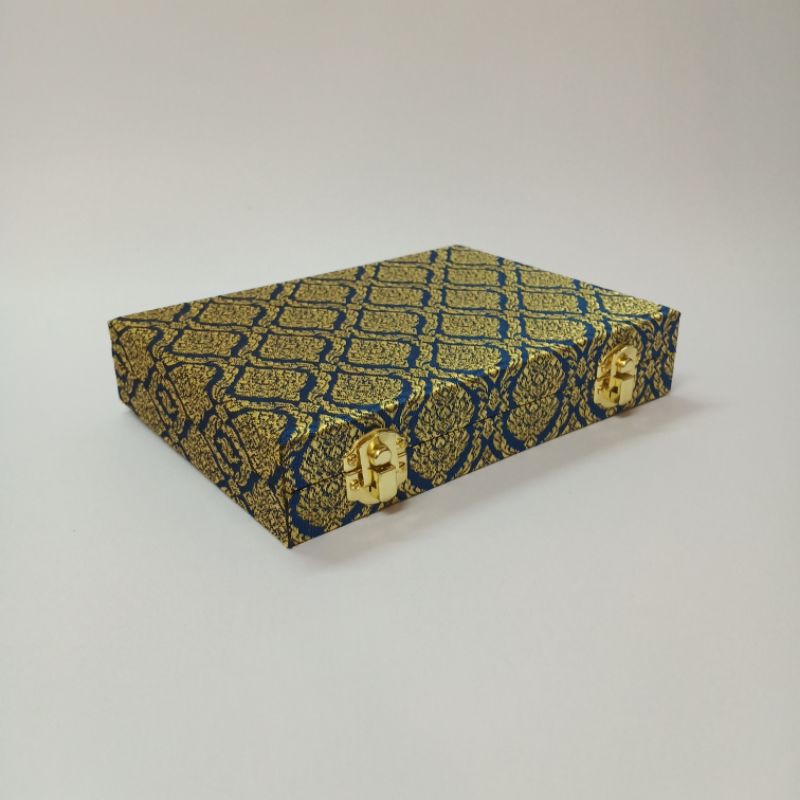 กล่องใส่พระกันกลิ้งขนาด15*20cm#ลายไทยฟ้า#