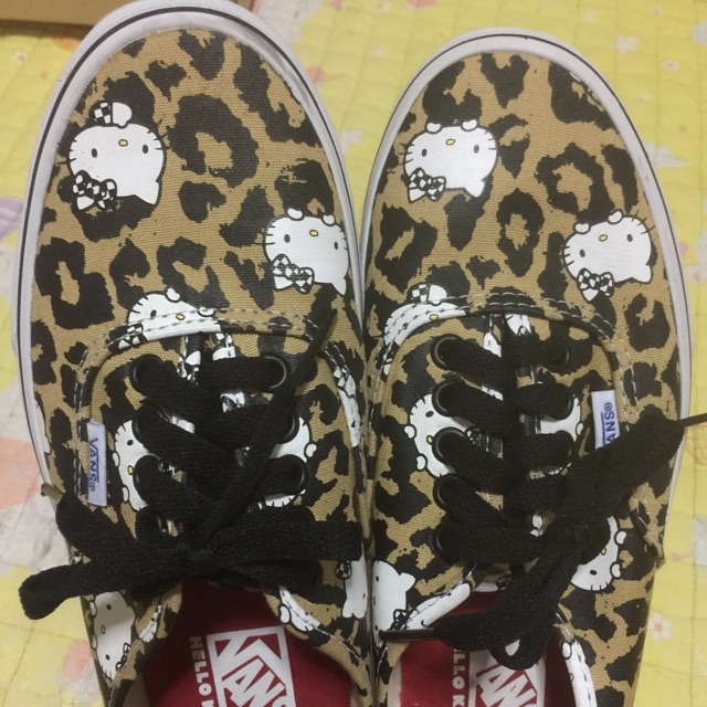 Vans sanrio ลายเสือพิมส์ลายคิดตี้