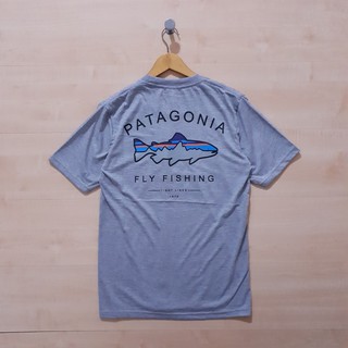 Patagonia FLY FISHING TEE เสื้อยืดสีเทา