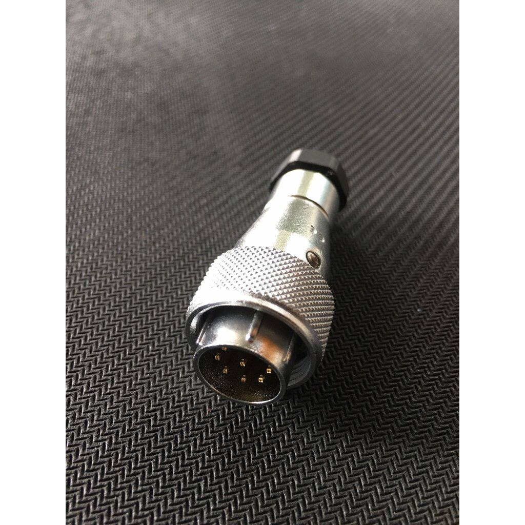 คอนเนคเตอร์ต่อสายไฟ WF20 9pole #0.75sqmm 5A, cable OD.9-10.5mm circular connector IP67 WF20J9TA male