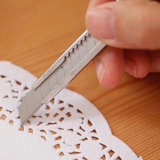 คัตเตอร์ มีดคัตเตอร์ (Cutter knife) - Stainless Steel รุ่นประหยัด#A047