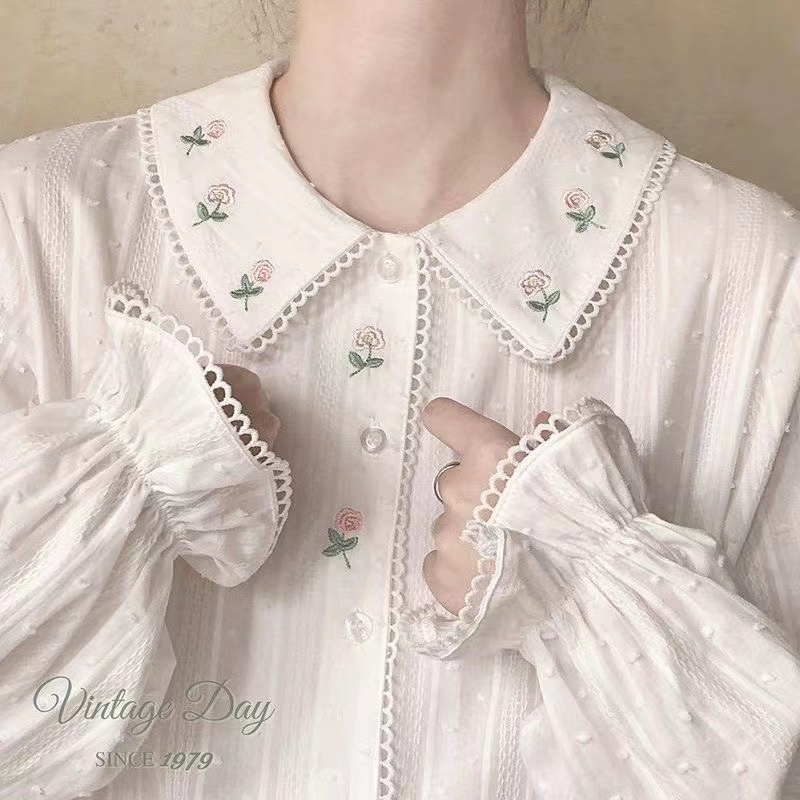 เสื้อเชิ้ตแขนยาว ผ้าฝ้าย ทรงหลวม ปักลายดอกไม้ สไตล์เกาหลี สําหรับผู้หญิง พร้อมส่ง