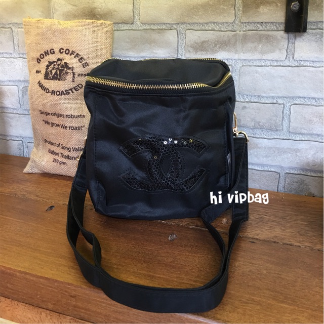 กระเป๋าสะพายข้างชาแนลvip gift ,Chanel cosmetic shoulder bag2018