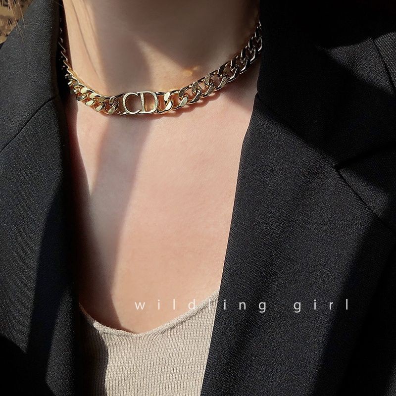 สร้อยโชคเกอร์ Dior 💫