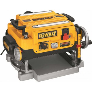 DEWALT เครื่องรีดไม้ รุ่น DW735