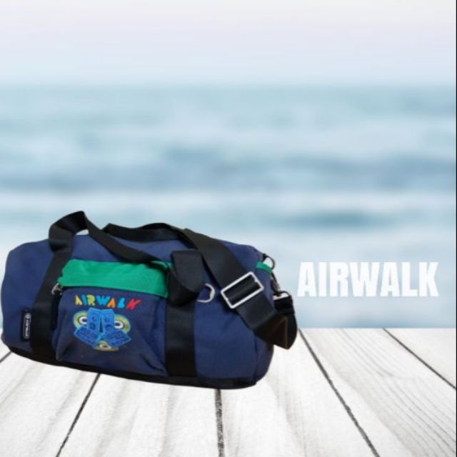 กระเป๋าเป้มือสองแบรนด์ AIRWALK ทรงสะพายข้าง