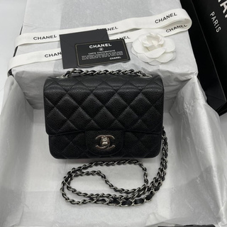 Chanel Classic งาน  Original Size 17 cm งานออริเหมือนเป๊ะตามต้นฉบับทุกอณู พร้อมส่งจากไทยค่ะ