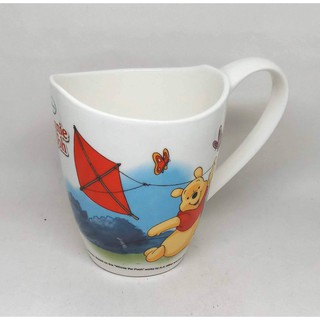 แก้วกาแฟเซรามิค Disney Winnie the Pooh Coffee Mug จาก Darlie สำหรับใส่กาแฟ ชา นม เครื่องดื่มต่างๆ หรือเป็นของสะสม