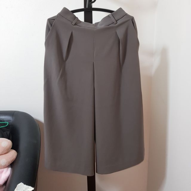 กางเกง Milano ขากว้าง UNIQLO